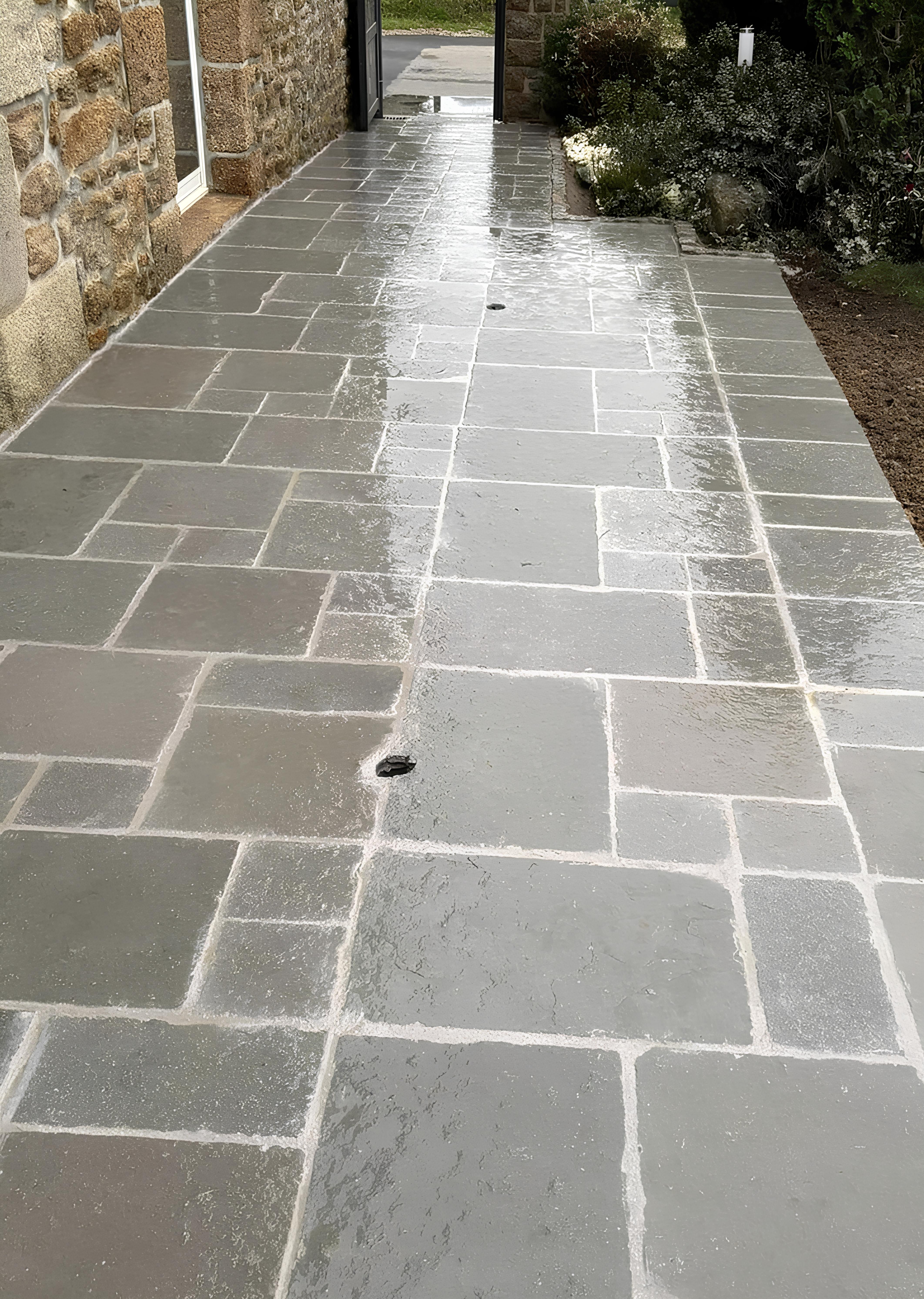 Terrasses et allées